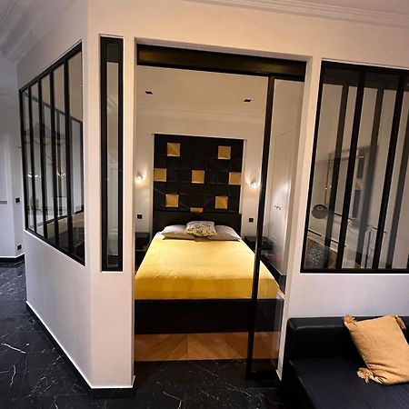 Appartement Cosy Sur Les Champs-Elysees Renoved Paris Exterior foto